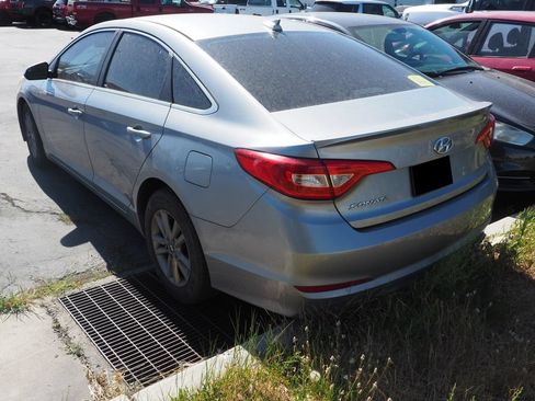 Used 2015 Hyundai Sonata SE FWD image 3
