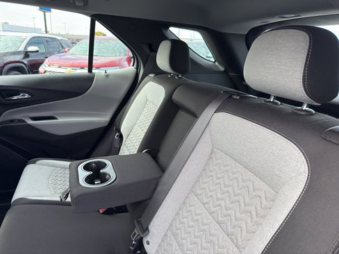 Certified 2024 Chevrolet Equinox LS image 32