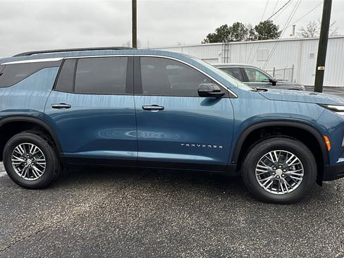 New 2026 Chevrolet Traverse LT image 4