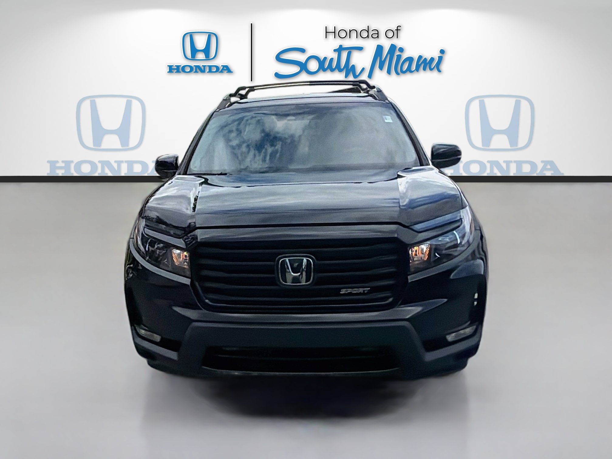 Used 2023 Honda Ridgeline Sport image 2