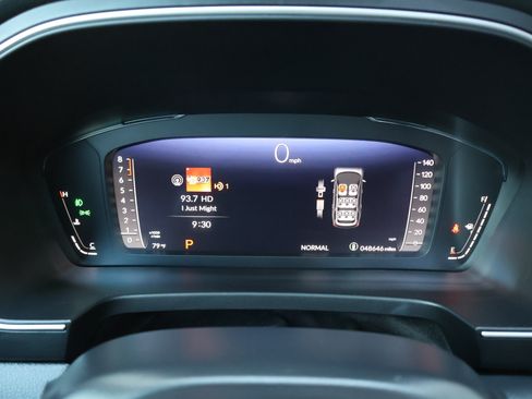 Used 2025 Honda Pilot Black Edition image 36