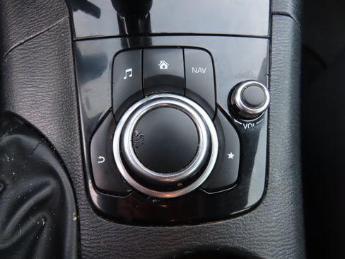 Used 2015 MAZDA MAZDA3 i Sport image 25