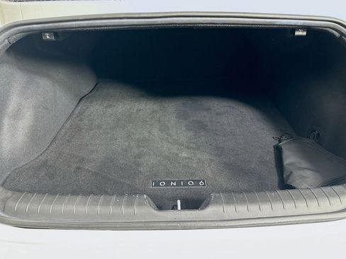 Used 2023 Hyundai Ioniq 6 SE RWD image 27