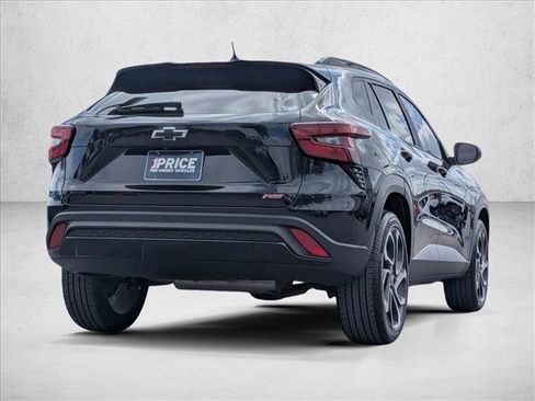 Used 2024 Chevrolet Trax RS w/ Driver Confidence Package image 5