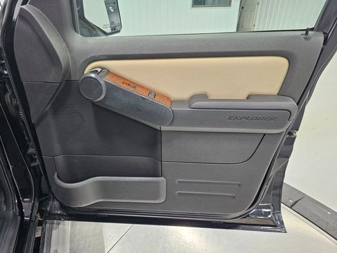 Used 2010 Ford Explorer Eddie Bauer image 30