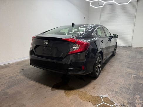 Used 2018 Honda Civic EX-L image 9