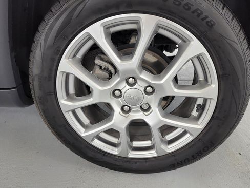 Used 2022 Jeep Compass Latitude AWD/4WD image 10