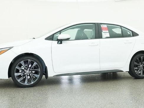 New 2026 Toyota Corolla SE FWD image 18