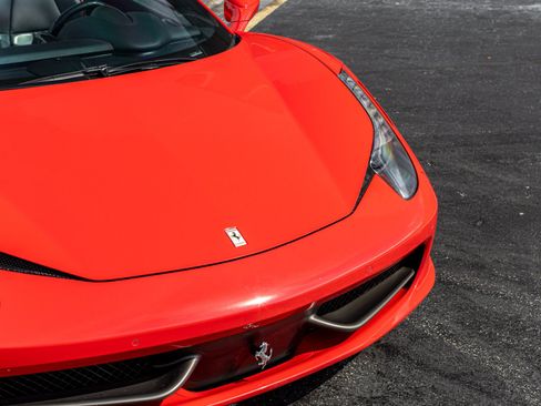 Used 2013 Ferrari 458 Spider RWD image 17