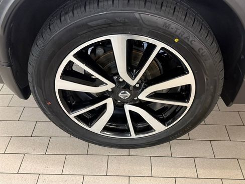 Used 2019 Nissan Rogue SL w/ Premium Package FWD image 26
