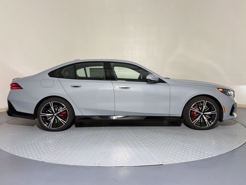 New 2027 BMW 530i xDrive AWD/4WD image 7