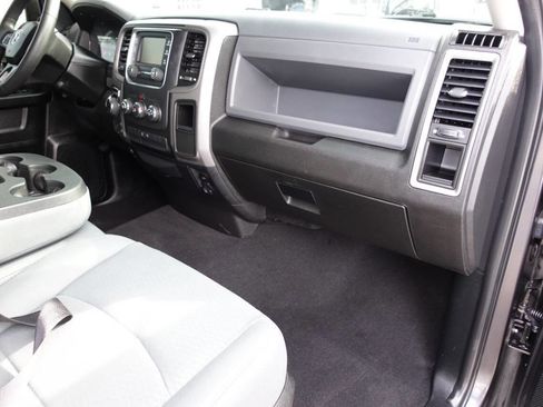 Used 2018 RAM 1500 Express w/ Express Value Package image 34