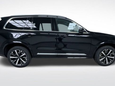 New 2025 Volvo XC90 T8 Core w/ Climate Package image 20
