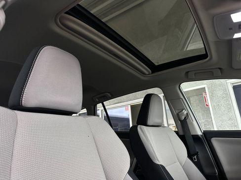 Used 2016 Toyota RAV4 XLE image 16