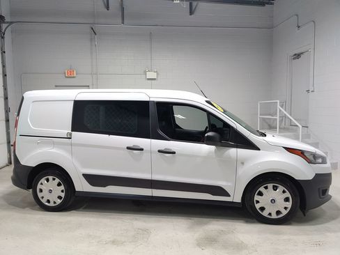 Used 2023 Ford Transit Connect XL FWD image 5