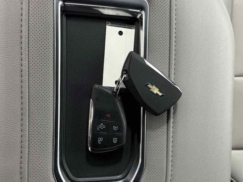 Used 2022 Chevrolet Silverado 1500 LTZ image 35