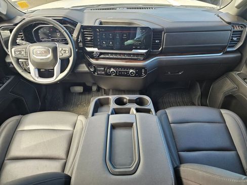 Certified 2025 GMC Sierra 3500 SLT w/ X31 Off-Road Package AWD/4WD image 9