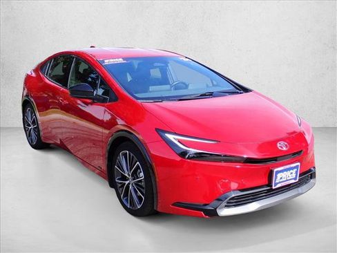 Used 2024 Toyota Prius XLE AWD/4WD image 6
