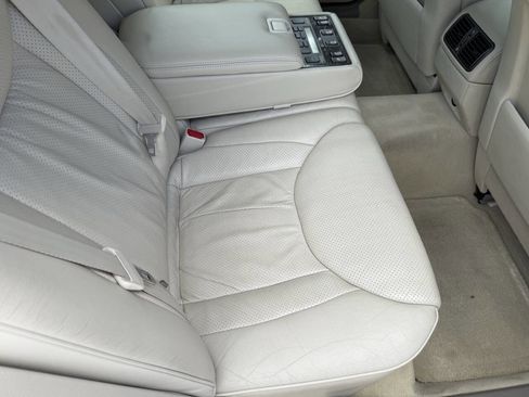Used 2001 Lexus LS 430 RWD image 22