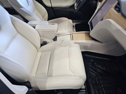 Used 2018 Tesla Model S AWD image 7