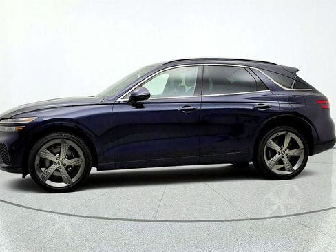 Used 2023 Genesis GV70 2.5T w/ Sport Prestige Package AWD/4WD image 8