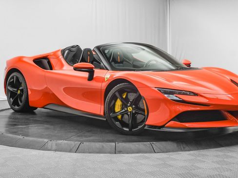 Used 2025 Ferrari SF90 Spider image 2