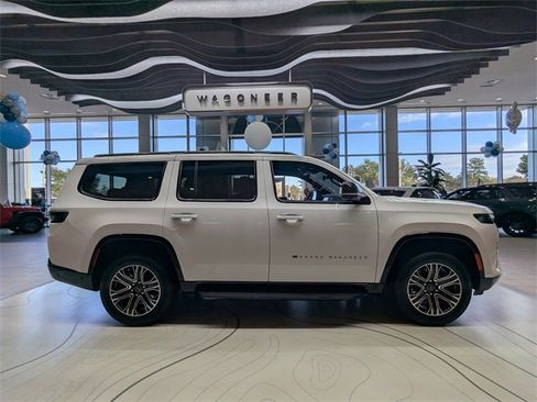 New 2026 Jeep Grand Wagoneer 4WD w/ Premium Group I image 2