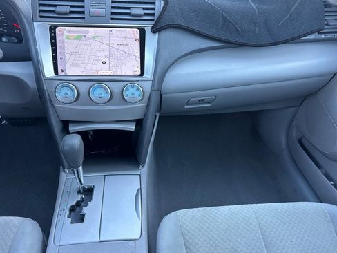 Used 2009 Toyota Camry LE image 29