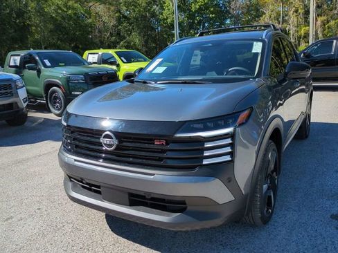 New 2026 Nissan Kicks SR w/ Cold Weather Package image 9