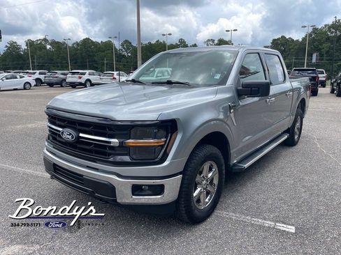 Used 2025 Ford F150 XLT w/ Equipment Group 301A Standard AWD/4WD image 3