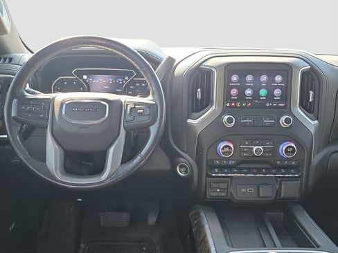 Used 2022 GMC Sierra 2500 Denali w/ Denali Black Diamond Edition AWD/4WD image 13