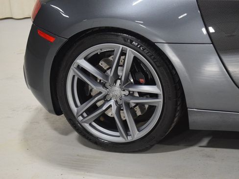 Used 2014 Audi R8 V8 w/ Convenience Package image 15