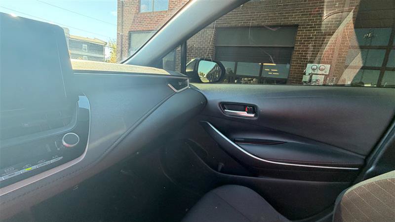 Used 2023 Toyota Corolla SE w/ SE Package FWD image 39