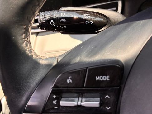 Used 2024 Hyundai Elantra Limited FWD image 30