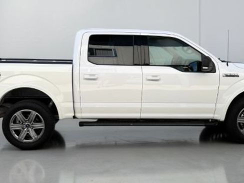 Used 2018 Ford F150 XLT w/ Equipment Group 302A Luxury AWD/4WD image 8
