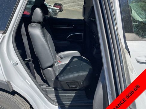 Used 2022 Kia Telluride EX w/ EX Premium Package AWD/4WD image 12