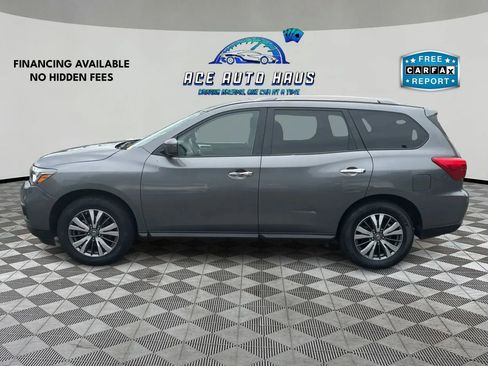 Used 2019 Nissan Pathfinder SV image 4