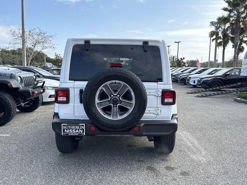 Used 2021 Jeep Wrangler Unlimited Sahara image 5