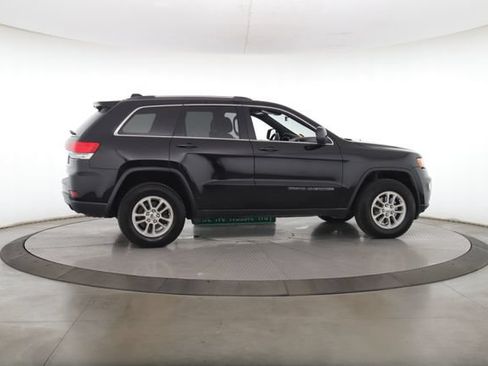 Used 2018 Jeep Grand Cherokee Laredo AWD/4WD image 6