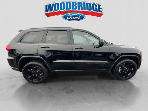 Used 2021 Jeep Grand Cherokee Freedom Edition image 3