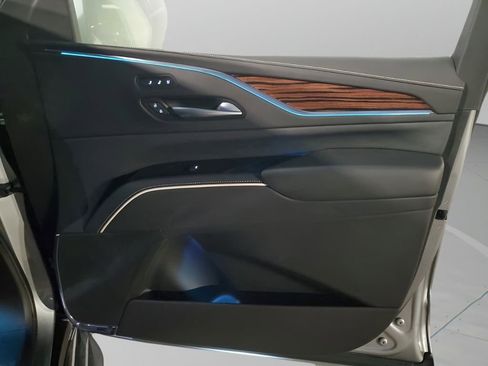 Certified 2023 Cadillac Escalade Premium Luxury image 13