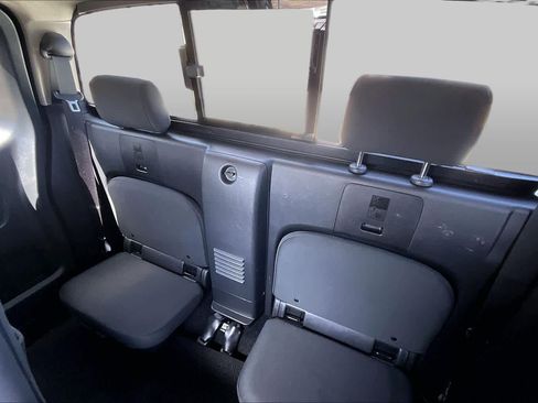 Certified 2025 Nissan Frontier SV RWD image 31