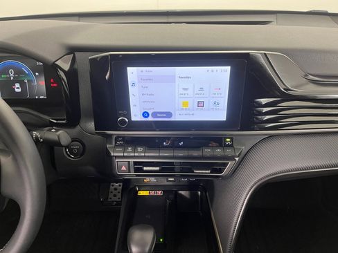 Certified 2025 Toyota Camry SE image 20