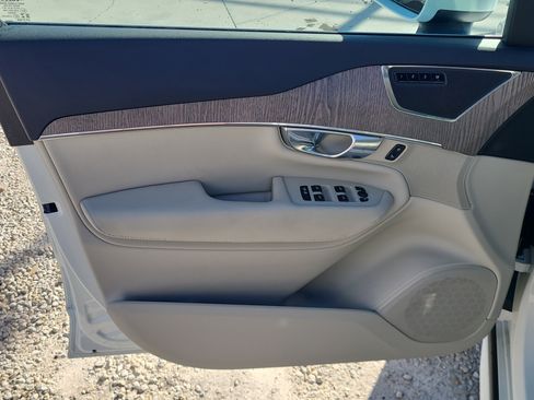 Used 2023 Volvo XC90 T8 Core image 19