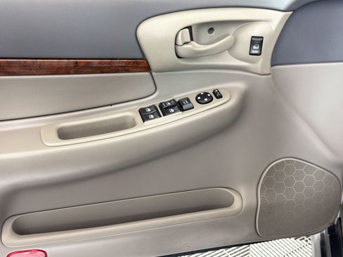 Used 2004 Chevrolet Impala FWD image 15