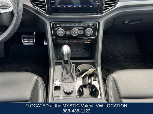 Certified 2023 Volkswagen Atlas Cross Sport SEL R-Line AWD/4WD image 17