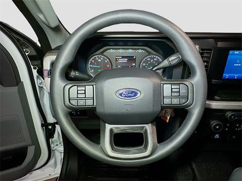 New 2026 Ford F250 XL w/ XL Chrome Package image 7