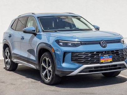 New 2026 Volkswagen Tiguan SE