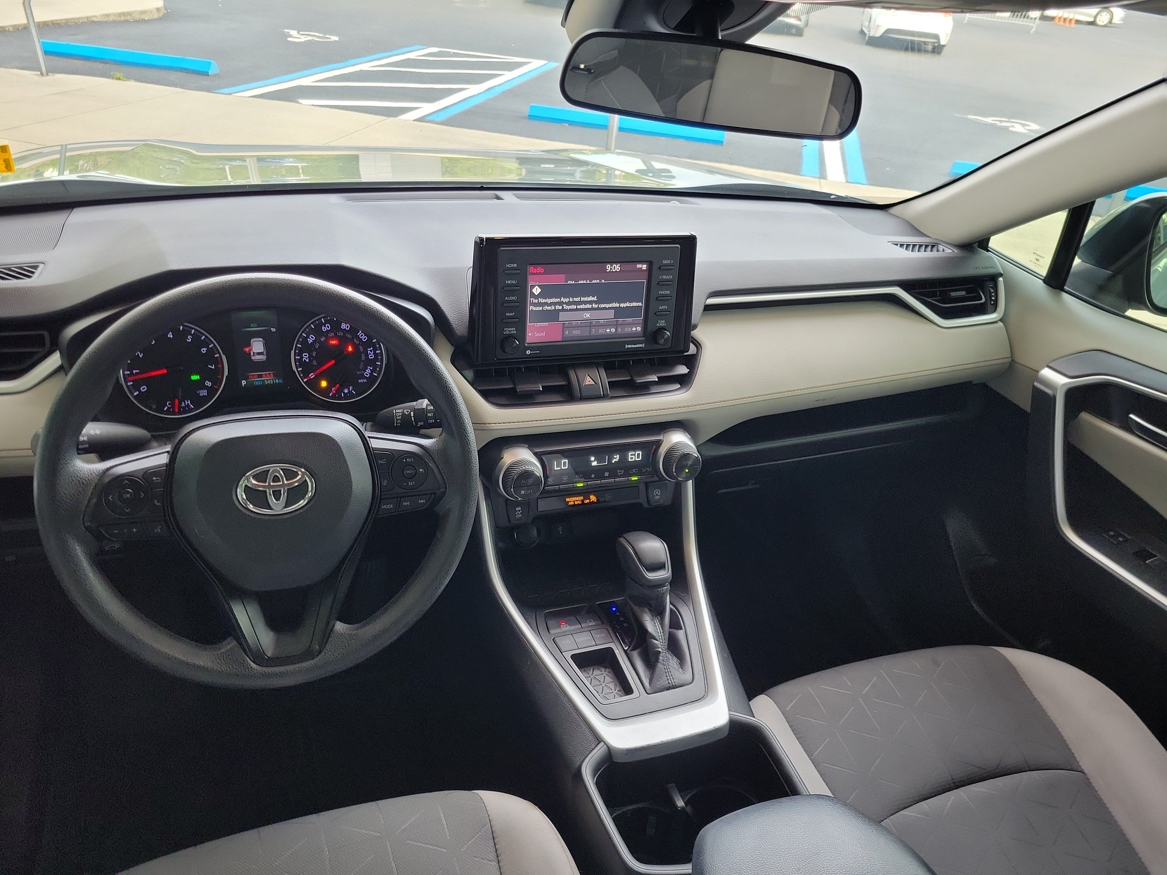 Used 2022 Toyota RAV4 XLE w/ Convenience Package FWD image 24
