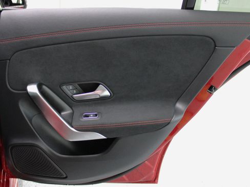 Used 2023 Mercedes-Benz CLA 250 4MATIC image 47